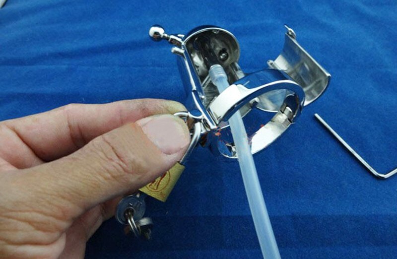 Cage de Chasteté Métal  Pénis de 5,5 à 6,5 cm